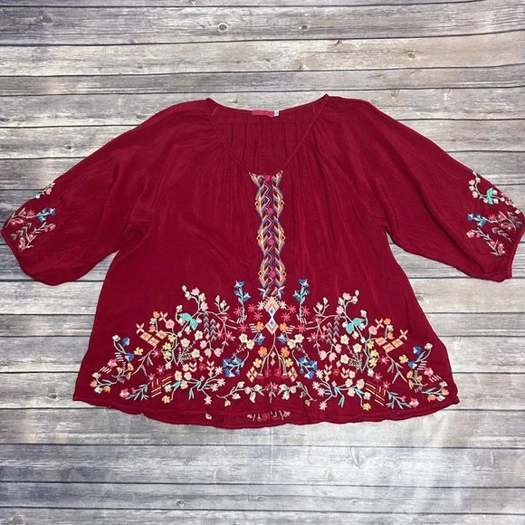 Johnny Was Red Sarah Floral Embroidered Scoop Neck 3/4 Elastic Cuff Sleeve Top - Picture 8 of 10